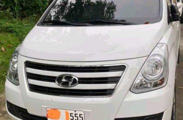 Selling White Hyundai Starex 2018 in Taguig