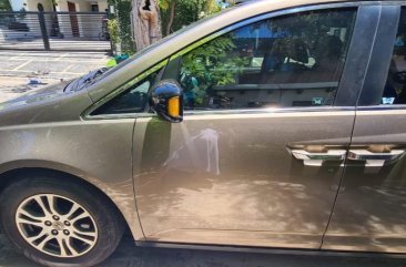 Sell Grey 2013 Honda Odyssey in Pasig