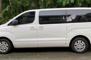 Selling White Hyundai Starex 2018 in Taguig