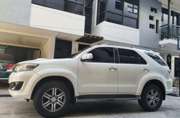 Pearl White Toyota Fortuner 2015 for sale in Automatic