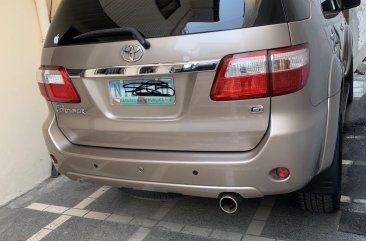 Selling Silver Toyota Fortuner 2010 in Pasay