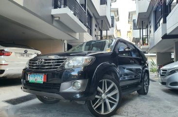 Black Toyota Fortuner 2013 for sale in Quezon City