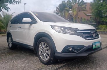 Sell Pearl White 2013 Honda Cr-V in Caloocan