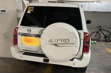 Selling White Nissan Patrol 2016 in Makati