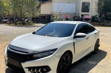 Sell Pearl White 2016 Honda Civic in Cainta