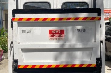 White Isuzu Elf 2019 for sale in Quezon 
