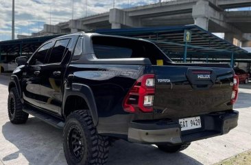 Selling Black 2021 Toyota Hilux in Manila