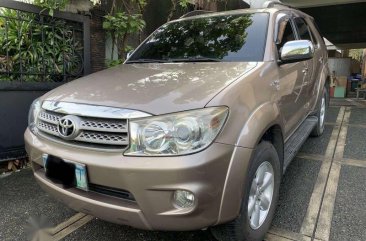 Sell Grey 2010 Toyota Fortuner in Quezon City