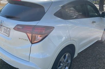 Selling White Honda HR-V 2017 in Muntinlupa