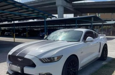 Selling White Ford Mustang 2016 in Pasay