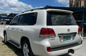 White Toyota Land Cruiser 2010 for sale in Pasay 