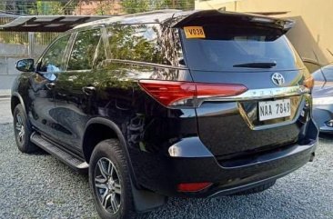 Selling Black Toyota Fortuner 2018 in Quezon City