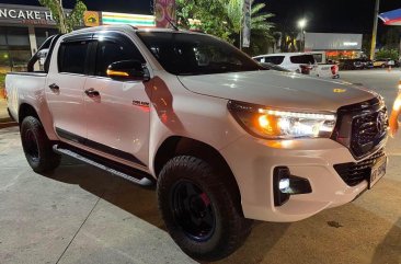 Sell White 2020 Toyota Hilux in Manila