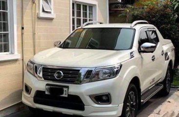 Selling Pearl White Nissan Navara 2019 in Pasig