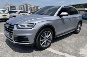 Selling Silver Audi Q5 2021 in Pasig