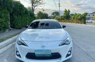 Selling Pearl White Toyota 86 2013 in Manila