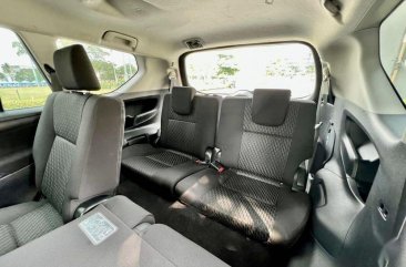 Selling Red Toyota Innova 2017 in Makati