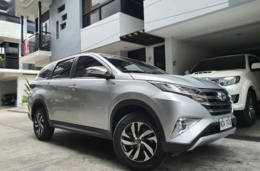 Selling Silver Toyota Rush 2018 in Quezon City