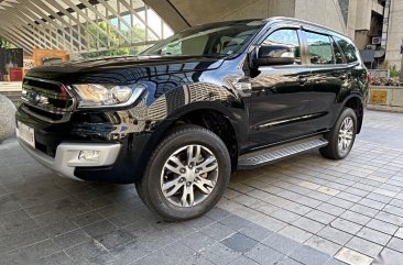 Black Ford Everest 2018 for sale in Automatic