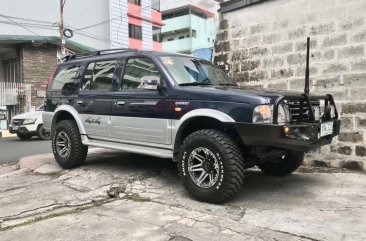 Selling Blue Ford Everest 2004 in Pasig