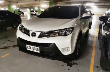 White Toyota Rav4 2016 for sale in Automatic