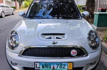 White Mini Cooper S 2010 for sale in Automatic