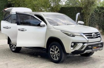 Pearwhite Toyota Fortuner 2017 for sale in Manila