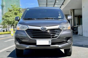 Selling Grey Toyota Avanza 2016 in Makati