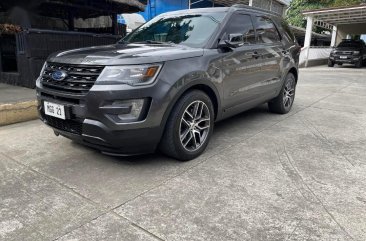 Selling Grey Ford Explorer 2016 in Imus