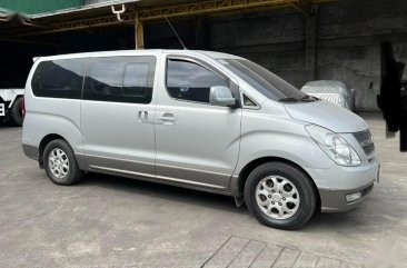 Selling White Hyundai Starex 2008 in Quezon City