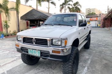 White Toyota Hilux 1995 for sale in Manual