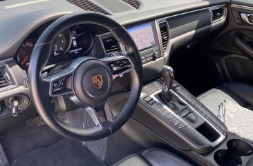 Selling Grey Porsche Macan 2018 in Pasig