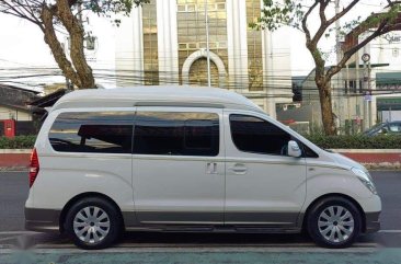 Pearl White Hyundai Starex 2015 for sale in Quezon 