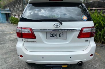 Selling White Toyota Fortuner 2009 in Manila