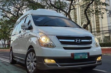 Pearl White Hyundai Starex 2015 for sale in Quezon 