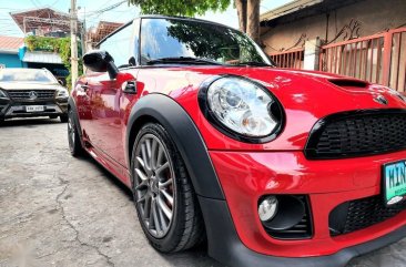 Red Mini Cooper 2011 for sale in Manual