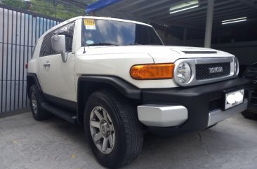 Pearl White Toyota Fj Cruiser 2016 for sale in San Mateo