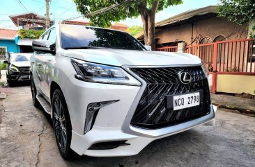 Pearl White Lexus LX 570 2018 for sale in Bacoor