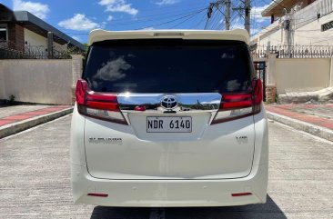 Selling Pearl White Toyota Alphard 2016 in Quezon City