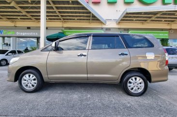 Selling Grey Toyota Innova 2013 in Bacoor