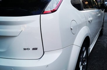 Selling Pearl White Ford Focus 2012 in Santa Rosa