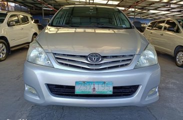 Silver Toyota Innova 2008 for sale in Las Piñas