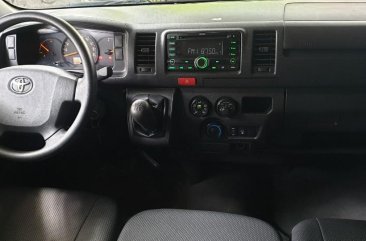 White Toyota Hiace 2016 for sale in Manual