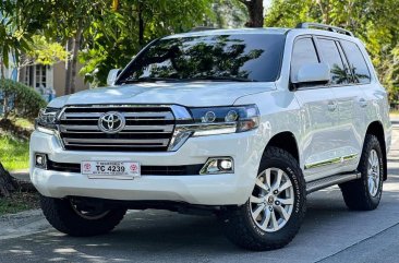 Pearl White Toyota Land Cruiser 2011 for sale in Manila