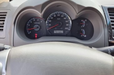 Selling Silver Toyota Fortuner 2013 in Manila