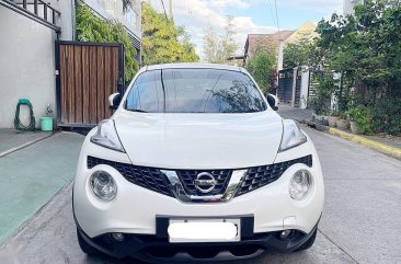 Pearl White Nissan Juke 2016 for sale in Bacoor