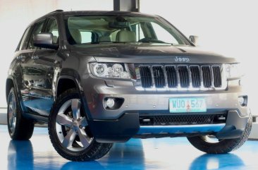 Silver Jeep Grand Cherokee 2014 for sale in Quezon 