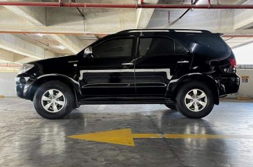 Selling Black Toyota Fortuner 2006 in Pasig