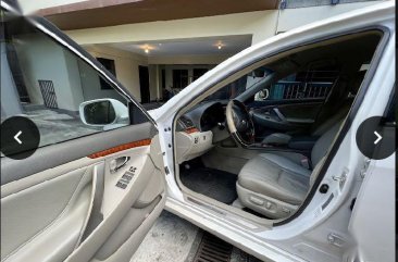 Selling Pearl White Toyota Camry 2010 in Mandaluyong