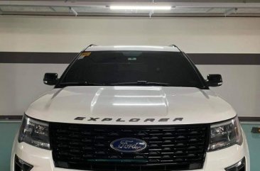 Pearl White Ford Explorer 2018 for sale in San Juan